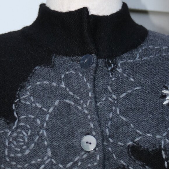 Susan Bristol Black and Gray Floral Cardigan - Picture 3 of 8